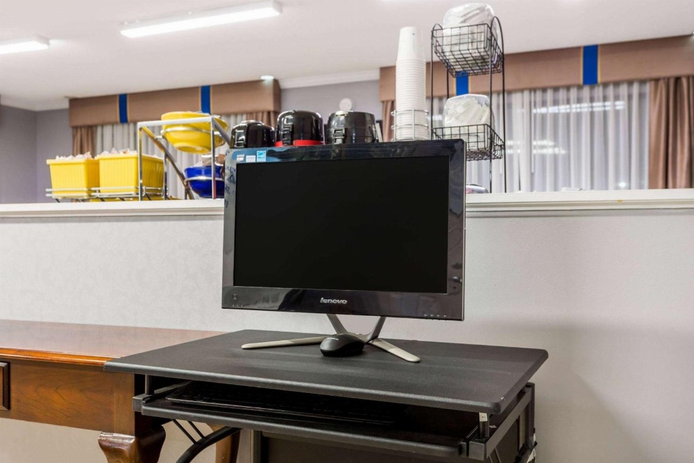 Days Inn by Wyndham Lugoff